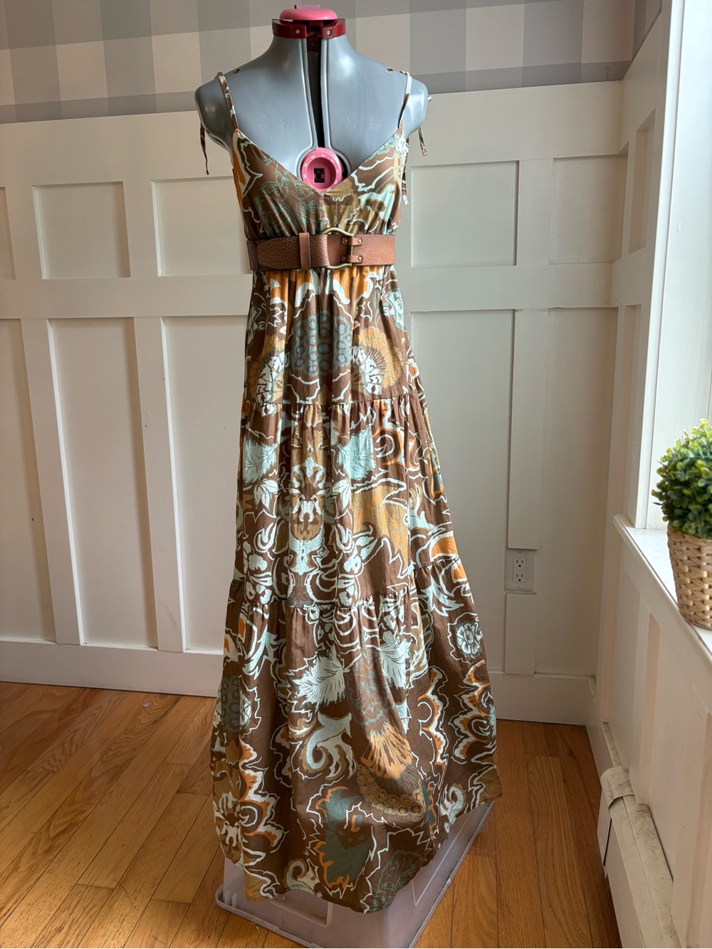 Sleeveless Brown Floral Tiered Maxi Dress Small - Picture 7 of 10